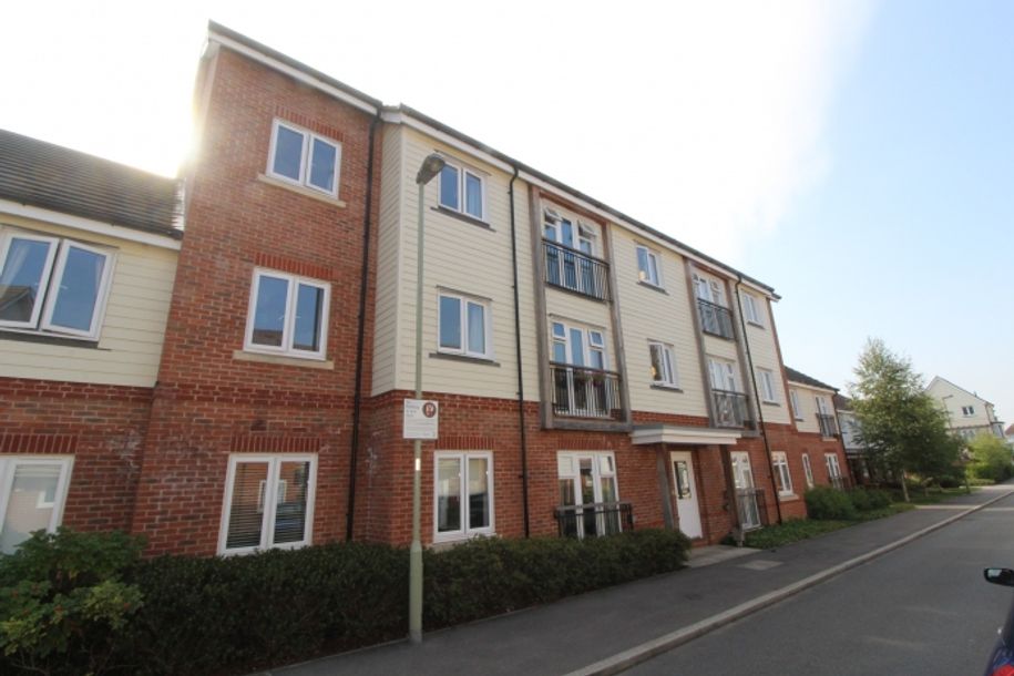 GU51 5BL 1 bedroom apartment in Fleet Hampshire Share to Buy