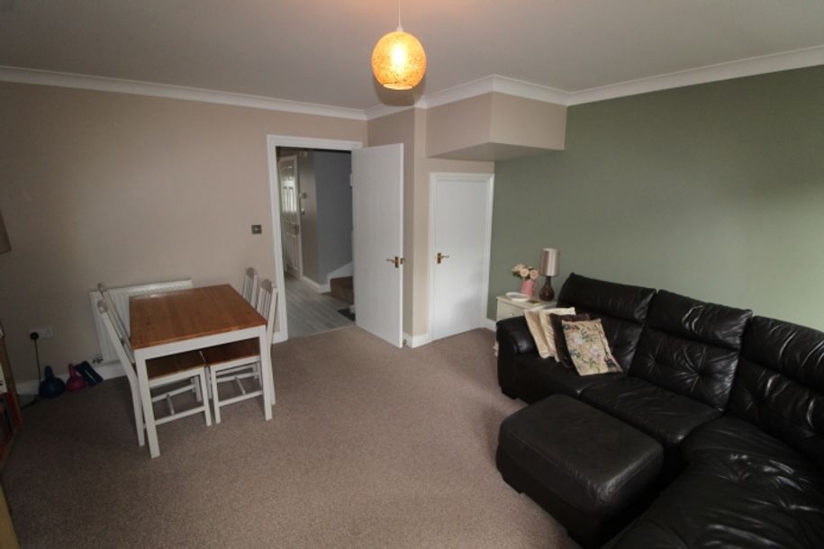 2 bedroom house in Reading - Reading - Share to Buy