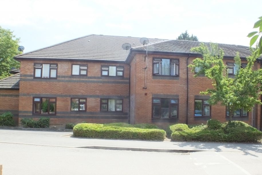 RG45 7EB 2 bedroom apartment in Crowthorne Wokingham Share to Buy