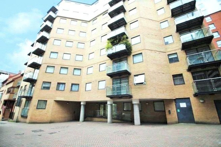 2 bedroom apartment in Reading - Reading - Share to Buy